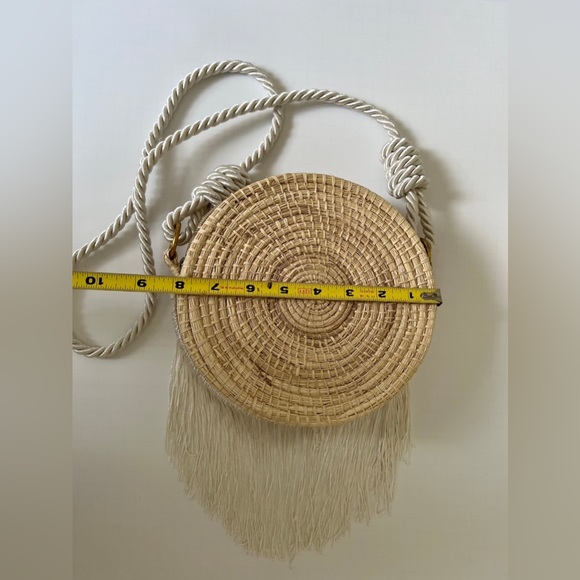 Elegant Fringe & Gold Leaf Handwoven Shoulder Bag- Boho Chic Summer Shoulder Bag - Picture 6 of 7